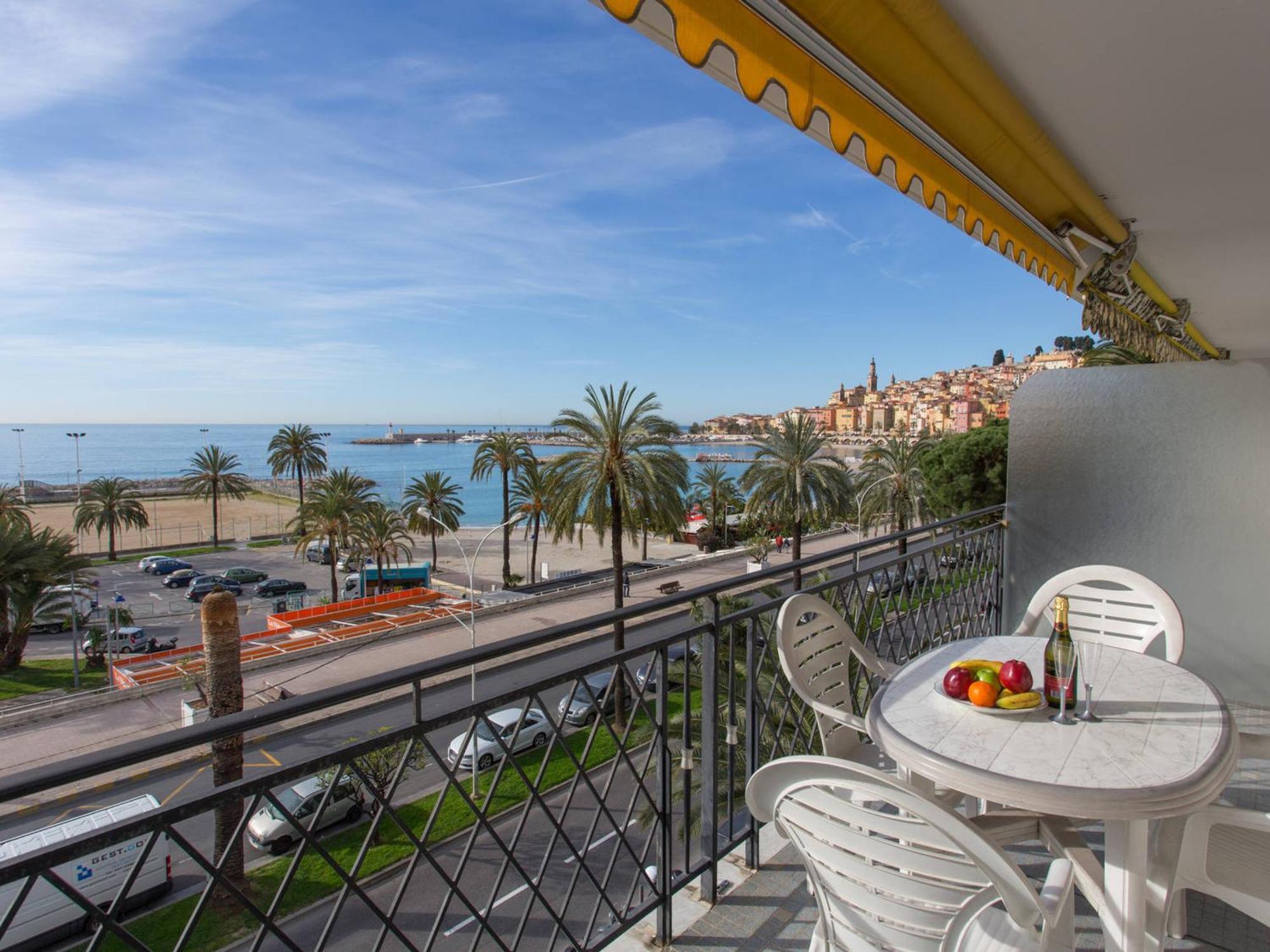 Studio Climatise Avec Terrasse Face Mer A Menton - Fr-1-196-208 Bagian luar foto